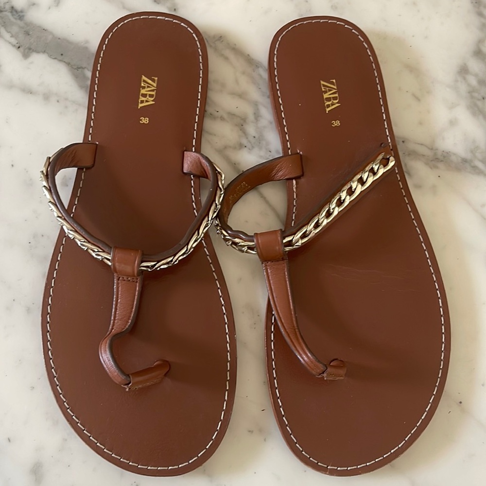 Zara brown sandals with gold chain